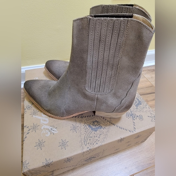 🎉HOST PICK🎉Free people, New Frontier Chelsea Boot, washed taupe, size EUR 39 - Picture 3 of 9